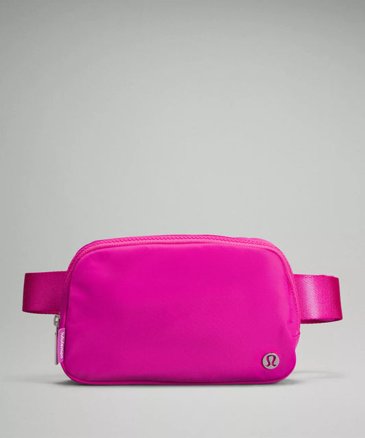 Lululemon everywhere belt bag