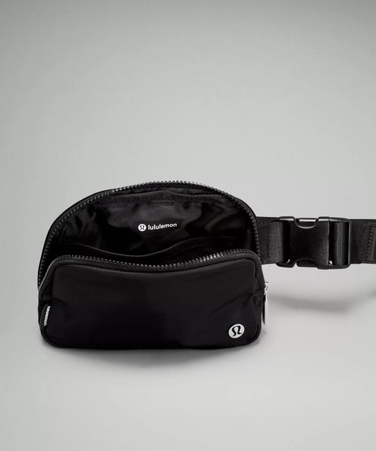 Lululemon everywhere belt bag