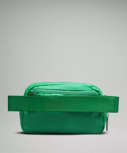 Lululemon everywhere belt bag